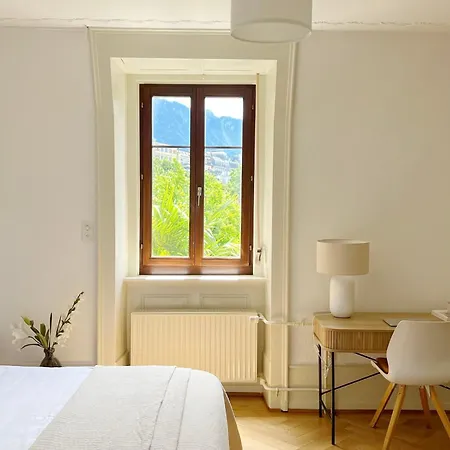 Riviera Waterfront 3 Bedrooms Private Parking Appartement *