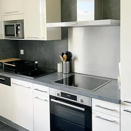 아파트 Riviera Waterfront 3 Bedrooms Private Parking 몽트뢰