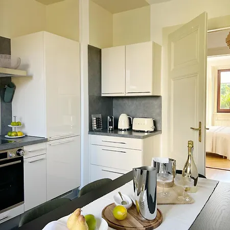 Apartment Riviera Waterfront 3 Bedrooms Private Parking *