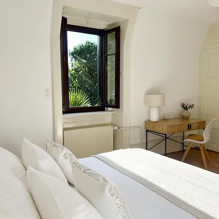 Riviera Waterfront 3 Bedrooms Private Parking