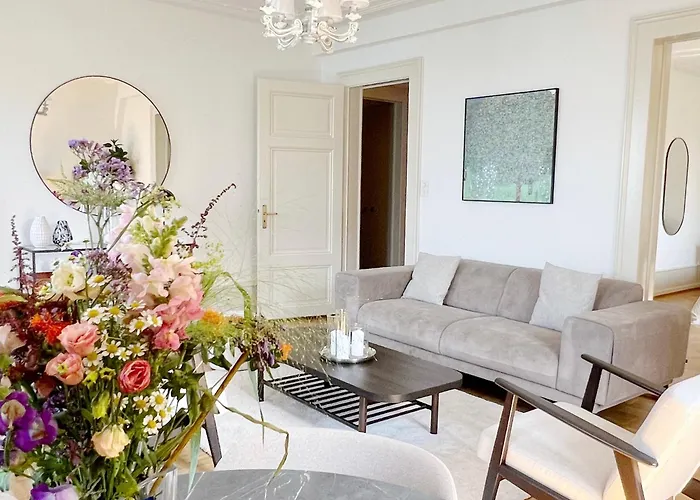 Riviera Waterfront 3 Bedrooms Private Parking * Montreux