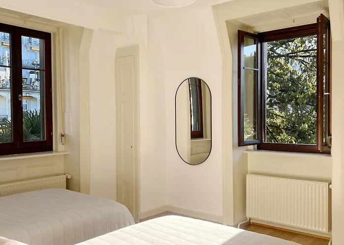 Riviera Waterfront 3 Bedrooms Private Parking