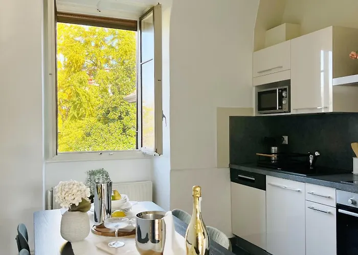 Apartment Riviera Waterfront 3 Bedrooms Private Parking