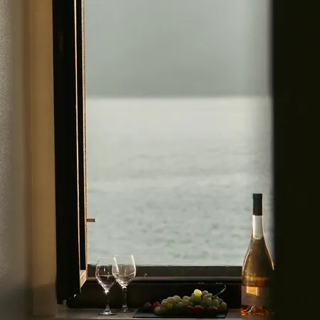 Riviera Waterfront 3 Bedrooms Private Parking Appartamento Montreux