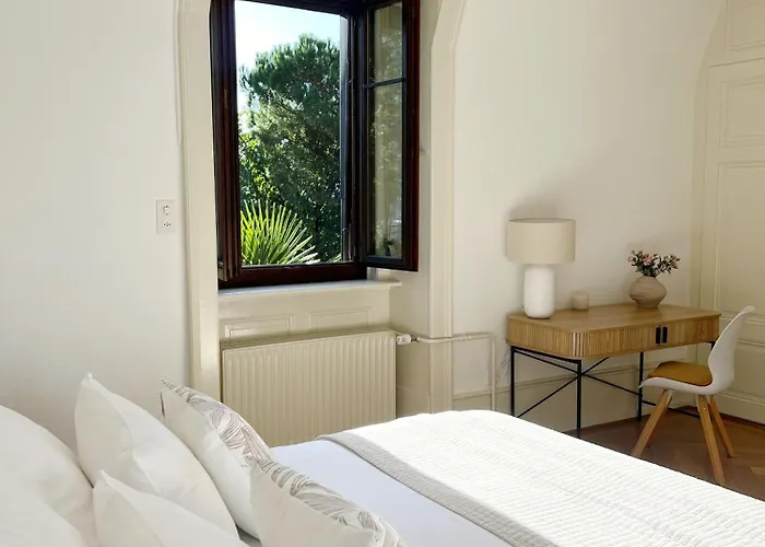 Riviera Waterfront 3 Bedrooms Private Parking